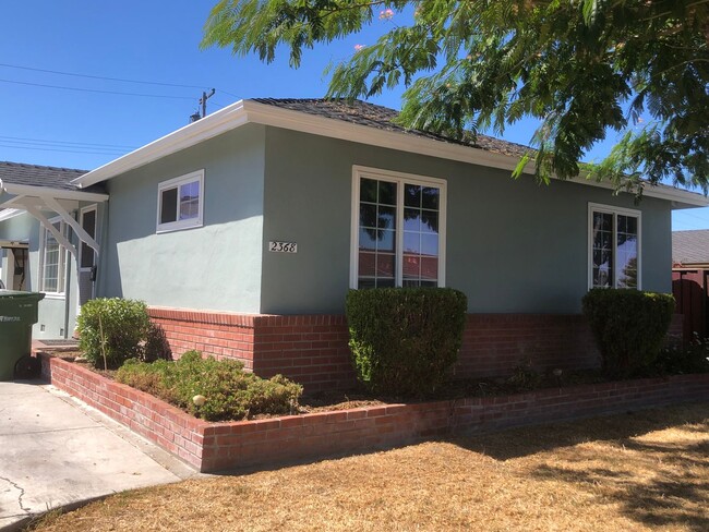 Building Photo - 2366-2368 Patricia Dr Unit 2368