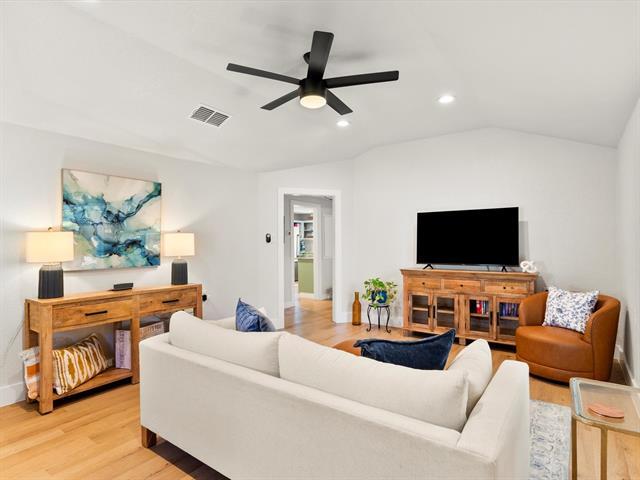 Photo - 901 S Lane St