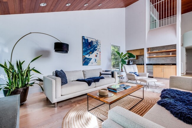 Photo - 405 Hands Creek Rd