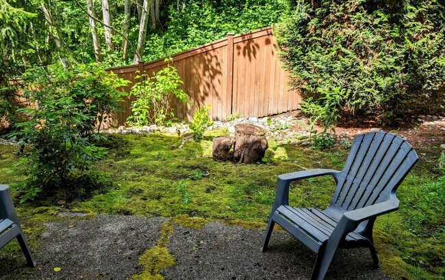 Photo - North Lynnwood Spacious Townhome with 2 car garage