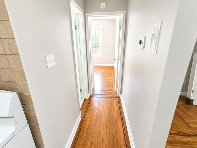 Photo - 383 Clifton Ave Unit R1