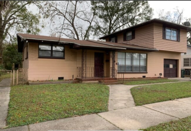 Photo - 1504 W 24th St House
