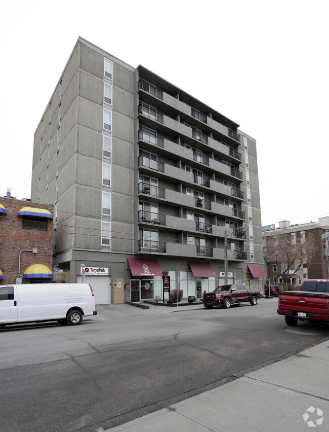 Photo - Kingston Tower