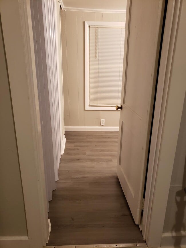 2001 Hall St Unit B