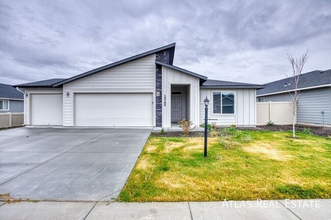 Building Photo - 13164 S Coquille River Ave Rental
