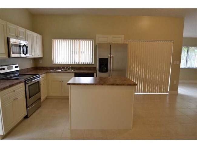 Photo - 21684 SW 98th Pl