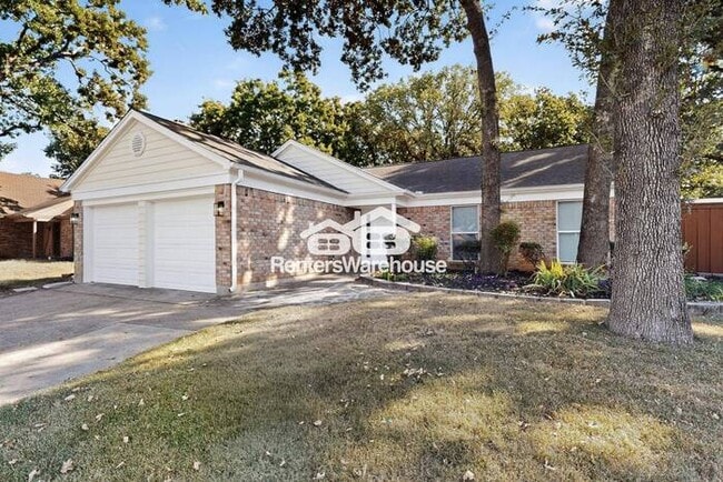 Photo - MOVE IN READY  Completely Refreshed Euless...