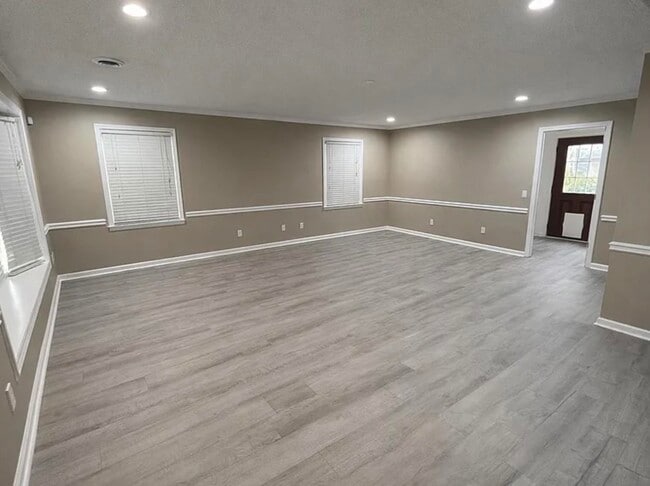 Photo - 613 62nd Ave N