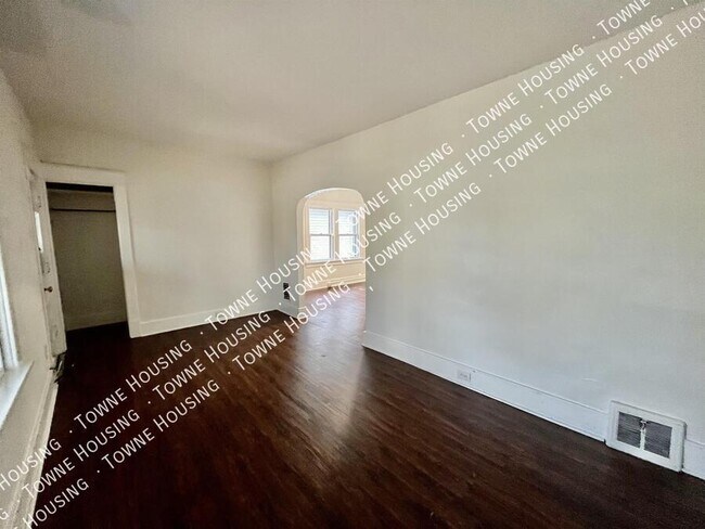 Photo - 43 Ullman St Unit 2