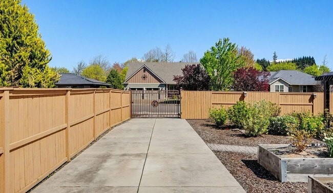 Photo - 2981 NE Kindsey Ln