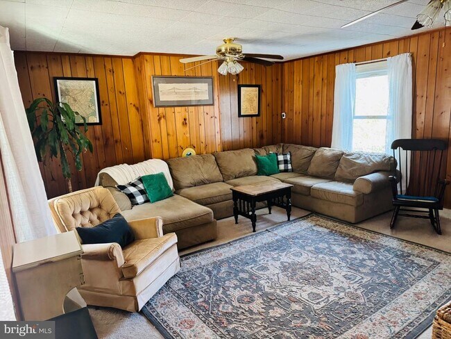 Photo - 12704 Newland Rd