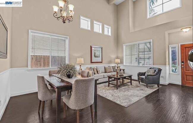 Photo - 828 Hollowbrook Dr