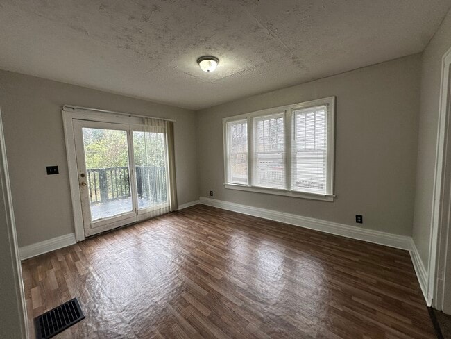 Photo - 707 Northview Ave