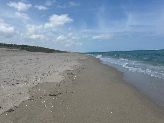 Building Photo - 5420 N Ocean Dr Unit 1903