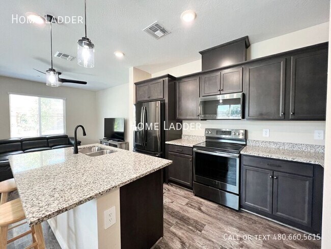 Photo - 779 E Doral Ave