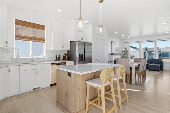 Photo - Like-New Rambler in The Village at Fox Meadows | Mountain Views, Pool Community & All Appliances ...