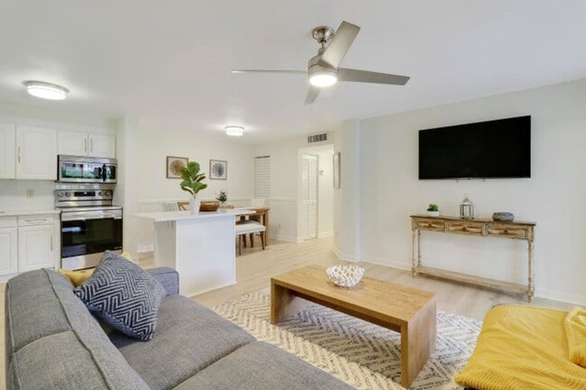 Photo - 1107 Duncan Cir