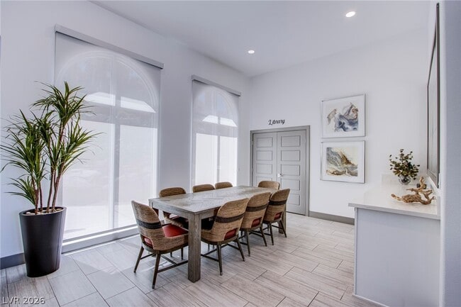 Photo - 2555 Hampton Rd Unit 9109
