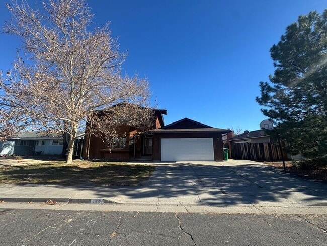 Building Photo - Spacious 5 Bedroom Home in NW Reno with 2 Primary Suites