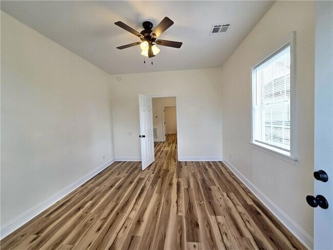 Photo - 1624 N Miro St