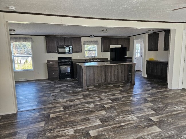 Building Photo - 16 Boulder Way