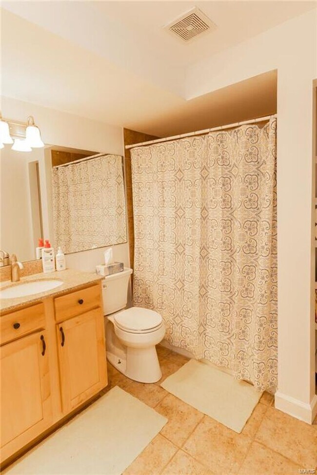 Photo - 5350 Pershing Ave Unit 2A