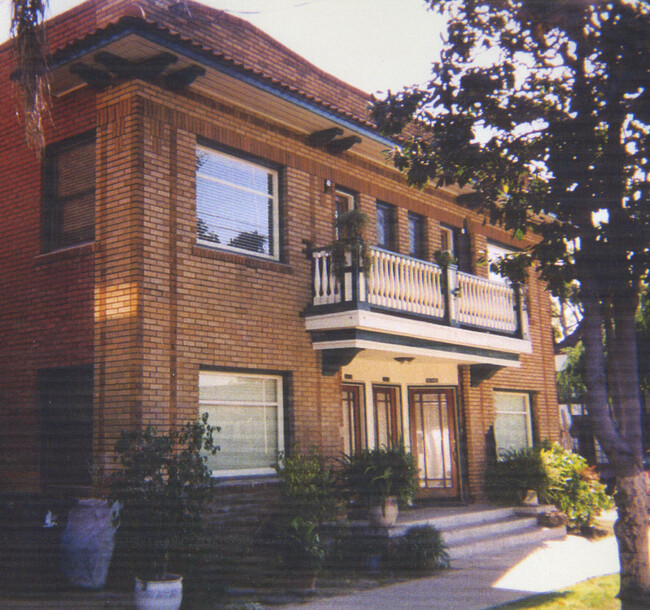 Photo - 640 W 8th St Apartamentos