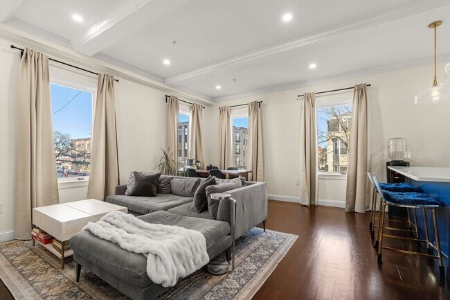 Photo - 753 E Broadway Unit 2A