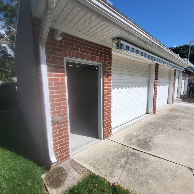 Photo - Storage Unit for Rent Unit Double garage