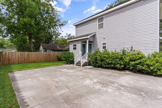 Photo - 2926 Princess Pl Dr