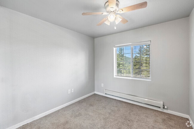 2BR, 1 BA - 550SF - Bedroom