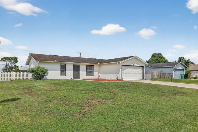 Photo - 561 SE Karrigan Terrace Casa