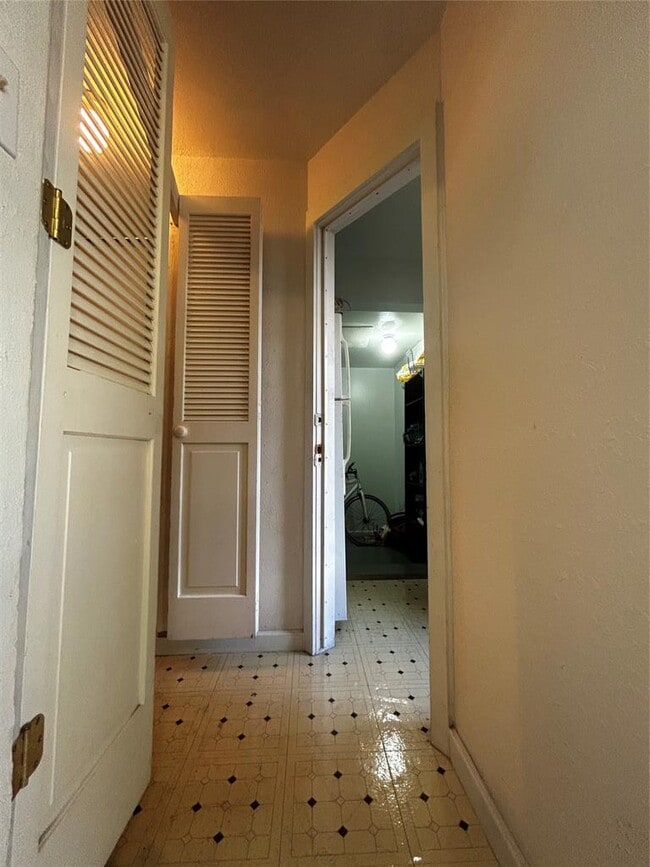 Photo - 4511 Avenue B