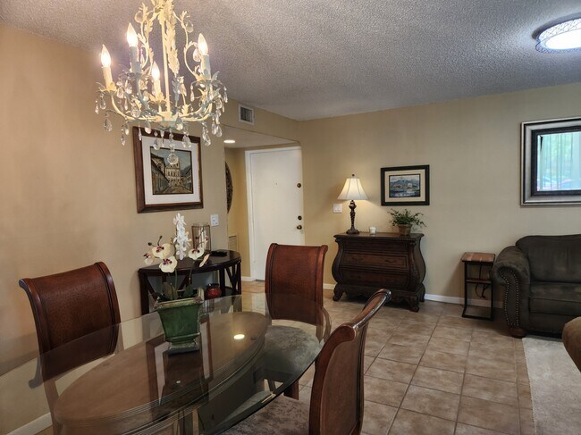 Photo - 825 Egret Cir Unidad 825Egret  111