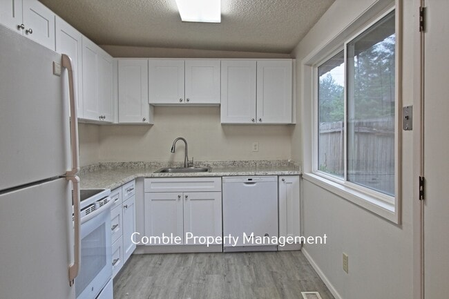 Photo - 426 164th Ave NE