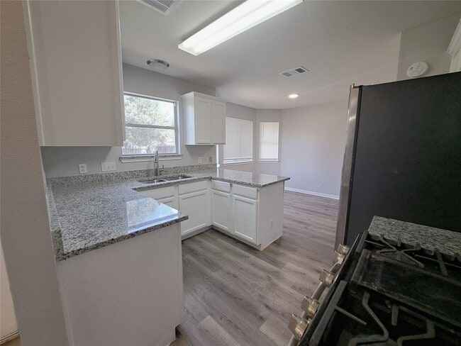 Photo - 105 Twilight Way