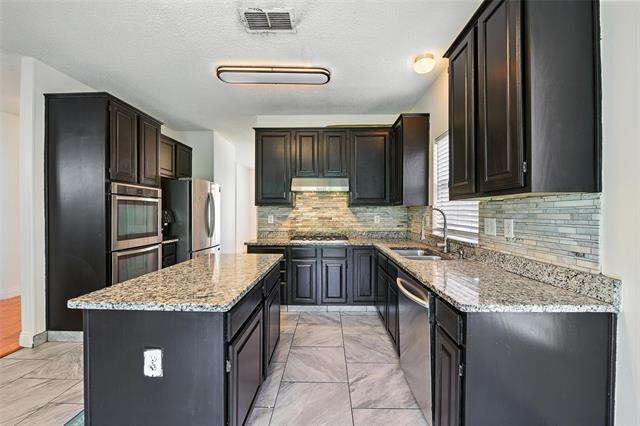 Photo - 2714 Chatsworth Dr