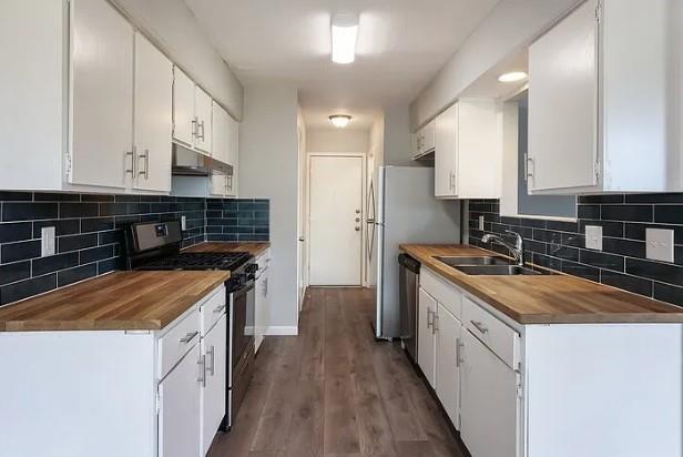 Photo - 411 Parkhill Cove