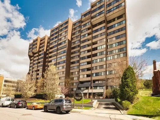 Washington Square - 750 Washington Rd Condo Unit 301