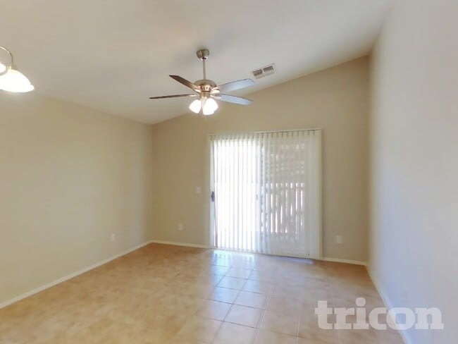 Photo - 1491 E Stirrup Ln