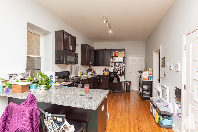 Photo - 2341 W Montana St Unit 1F