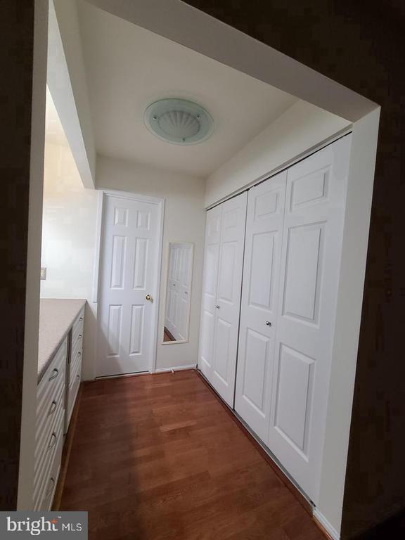 Photo - 7802 Dassett Ct Unidad 203