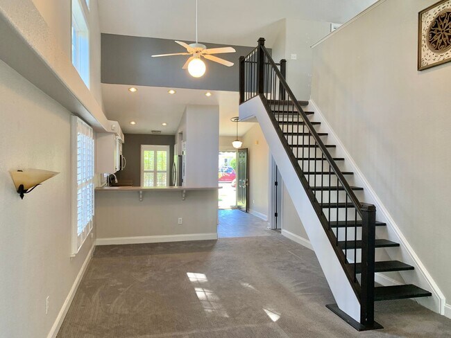 3bdrm/2ba + Single Family Home Heart of Ne... - 3bdrm/2ba + Single Family Home Heart of Ne...