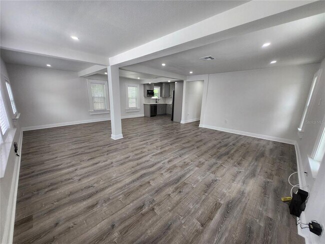 Photo - 3924 45th Ave N