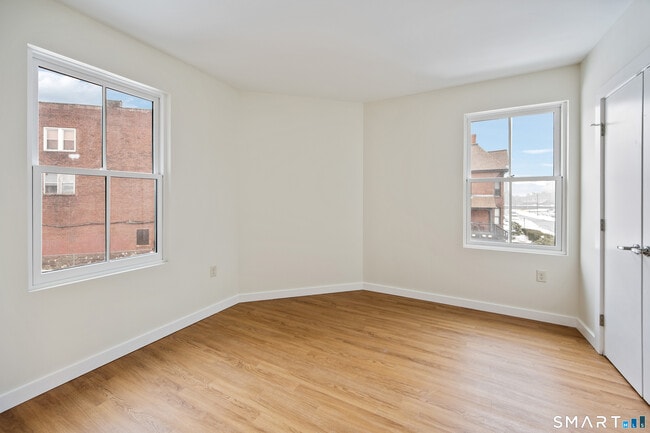 Photo - 1355 Main St Unit 207