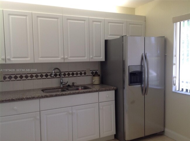 Photo - 16246 Laurel Dr Unit 104