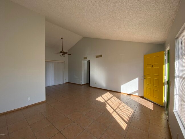 Photo - 6932 W Paradise Dr