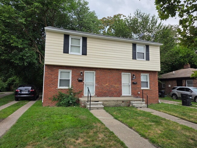 Building Photo - 19927 Greenfield Rd Rental