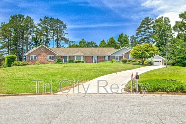 Photo - 630 Hawthorne Pl House