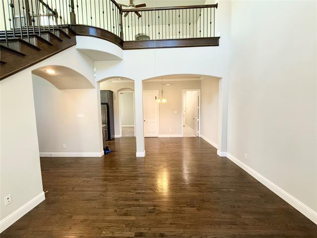 Photo - 950 Dartford Dr